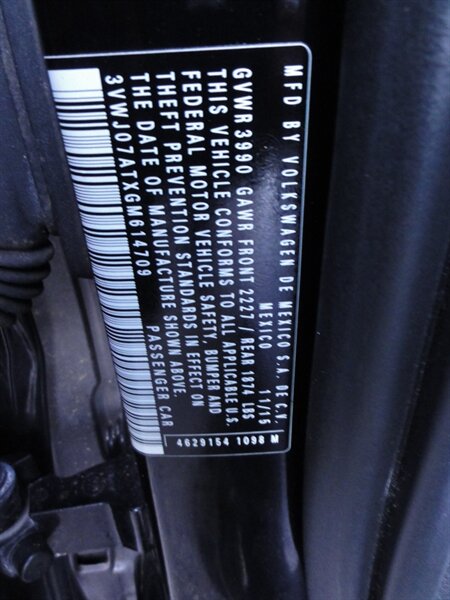 2016 Volkswagen Beetle-Classic 1.8T S   - Photo 28 - Deland, FL 32720