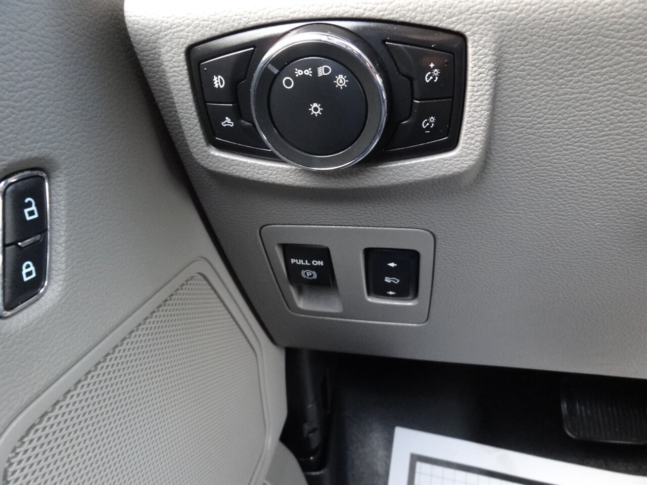 2015 Ford F-150 XLT Extended cab 4X4 - Photo 57 - Deland, FL 32720