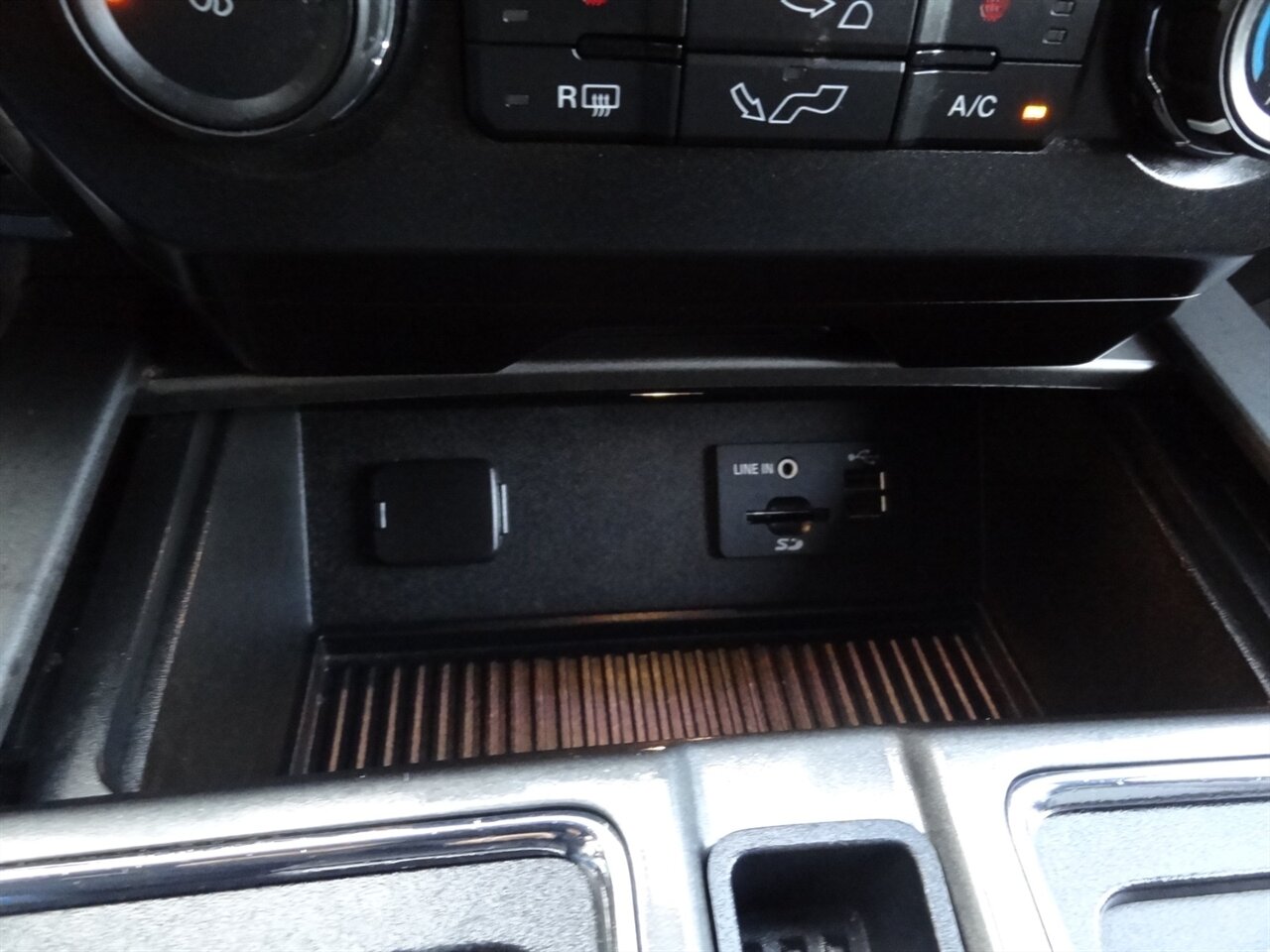 2015 Ford F-150 XLT Extended cab 4X4 - Photo 63 - Deland, FL 32720