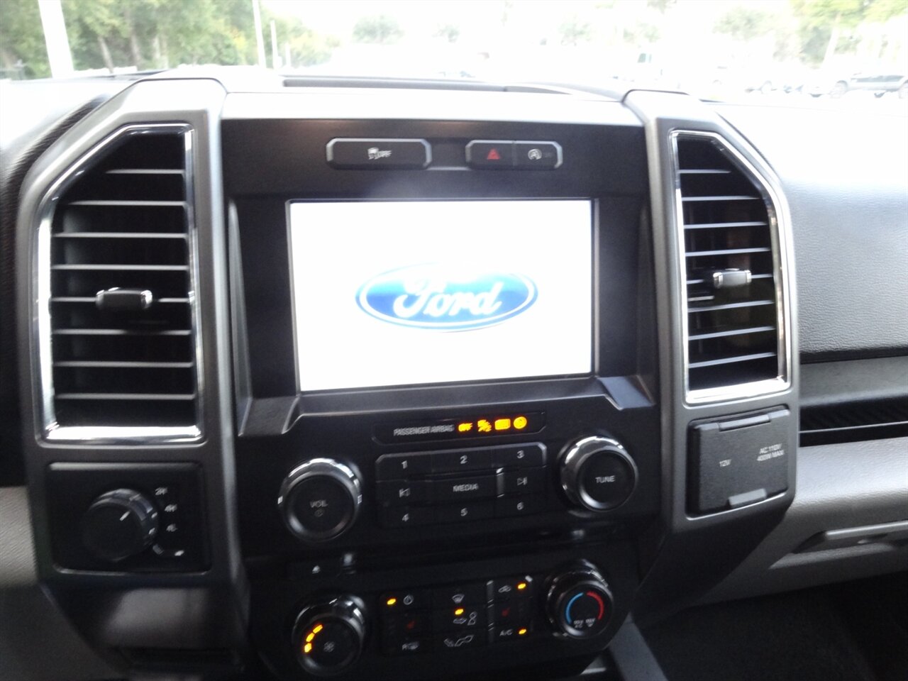 2015 Ford F-150 XLT Extended cab 4X4 - Photo 55 - Deland, FL 32720