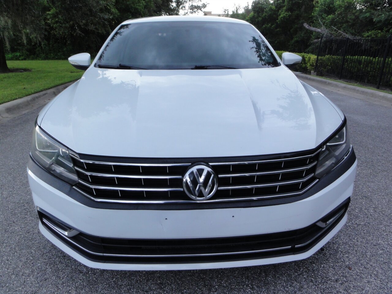 2016 Volkswagen Passat 1.8T S   - Photo 5 - Deland, FL 32720