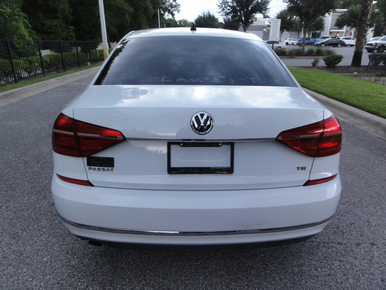 2016 Volkswagen Passat 1.8T S   - Photo 14 - Deland, FL 32720