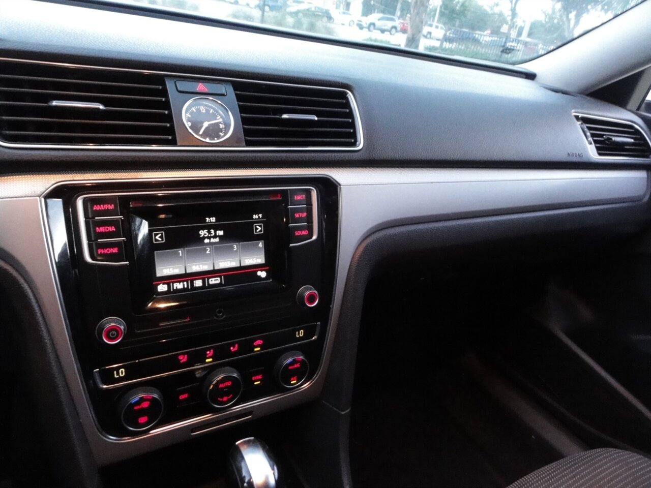 2016 Volkswagen Passat 1.8T S   - Photo 54 - Deland, FL 32720