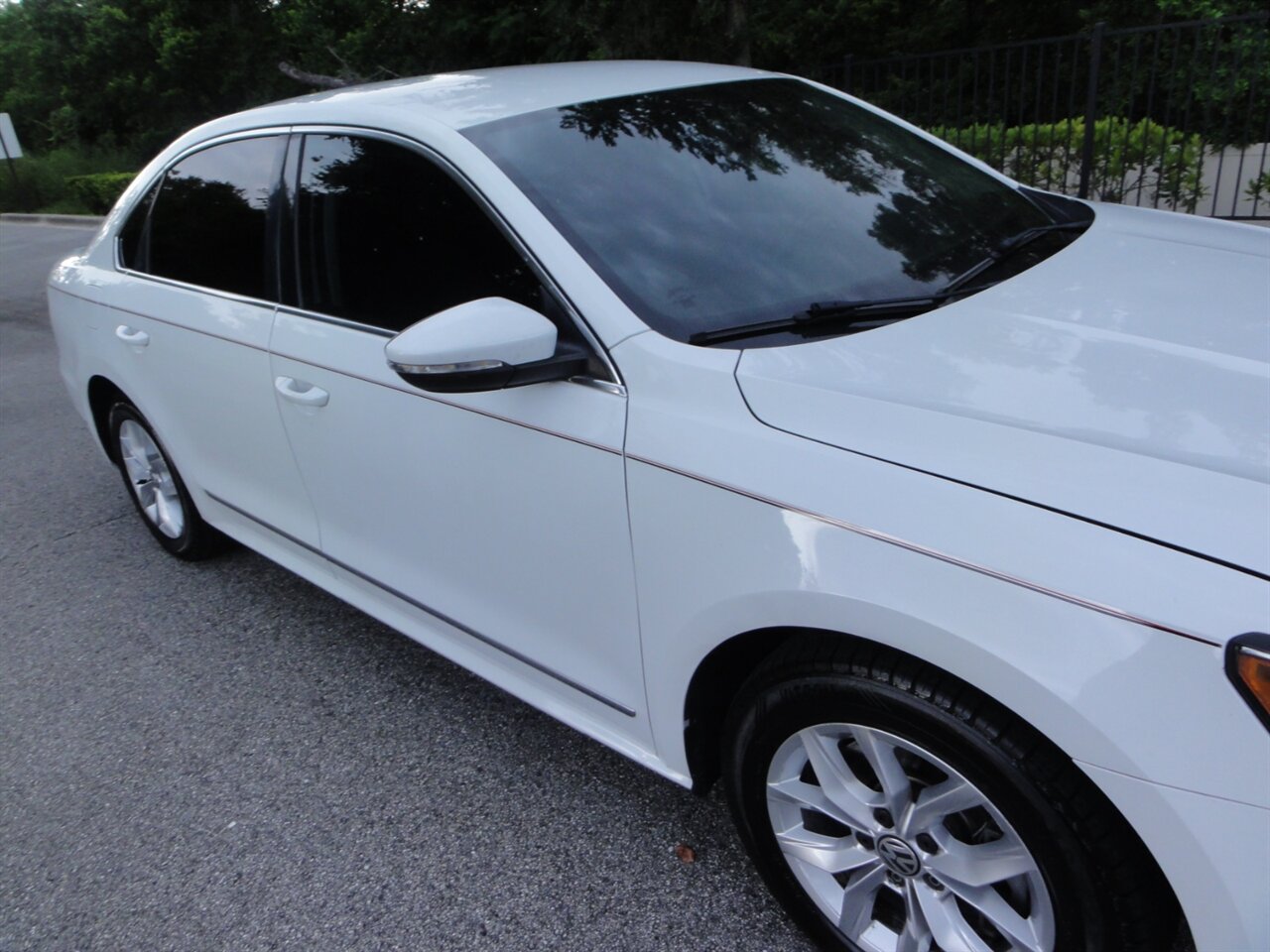 2016 Volkswagen Passat 1.8T S   - Photo 8 - Deland, FL 32720