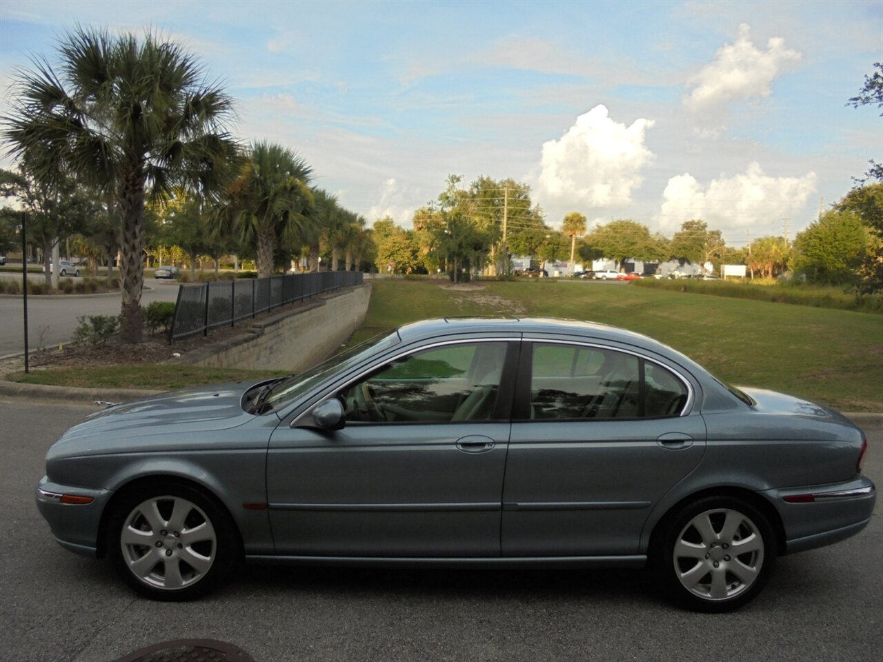 2005 Jaguar X-Type 3.0L  Premium - Photo 17 - Deland, FL 32720