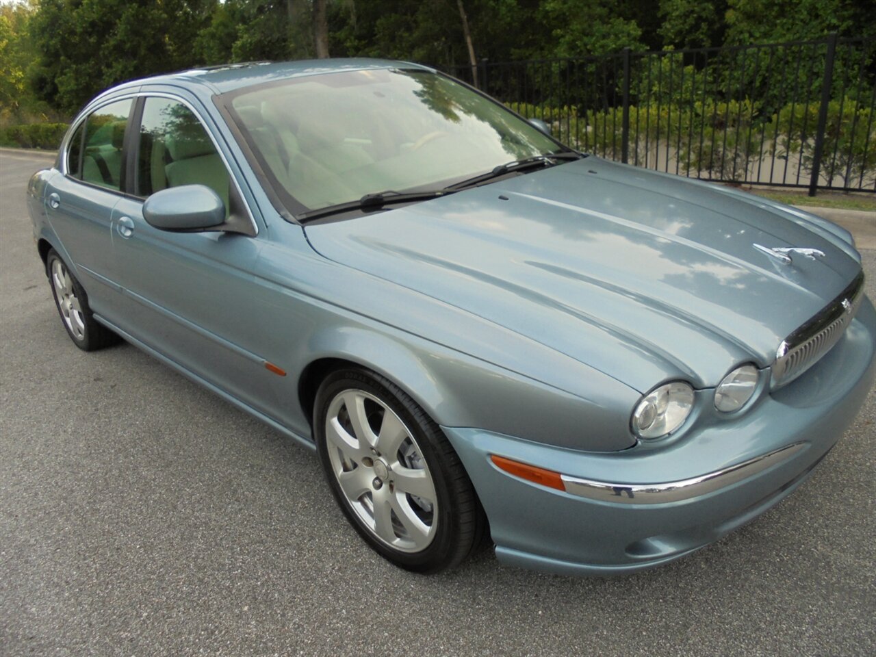 2005 Jaguar X-Type 3.0L  Premium - Photo 1 - Deland, FL 32720