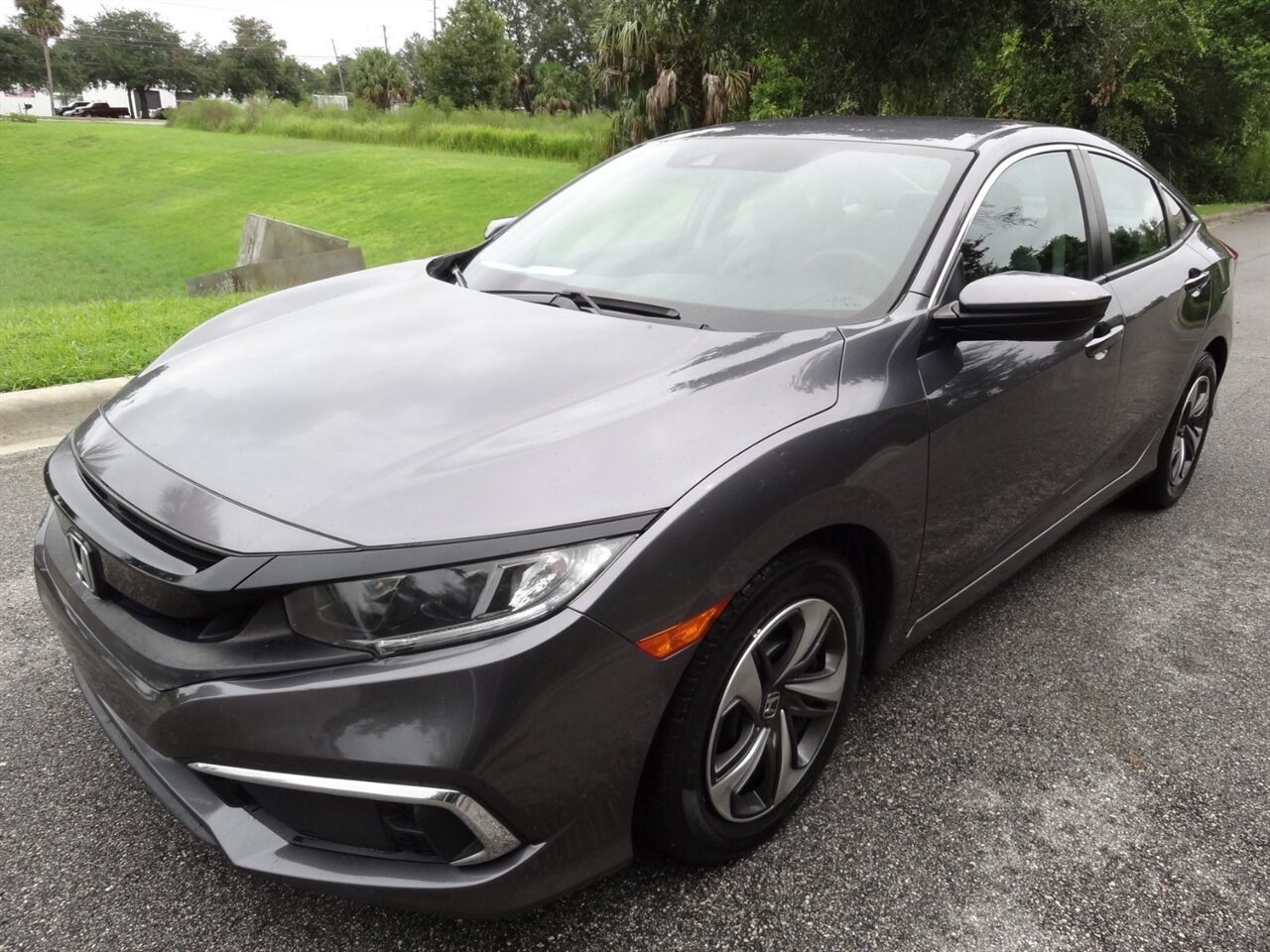 2020 Honda Civic LX - Photo 2 - Deland, FL 32720