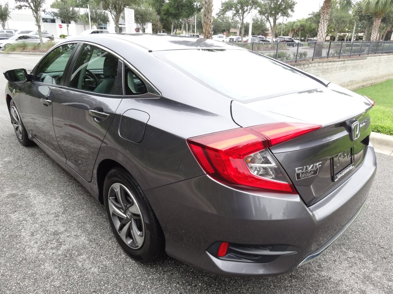 2020 Honda Civic LX - Photo 4 - Deland, FL 32720