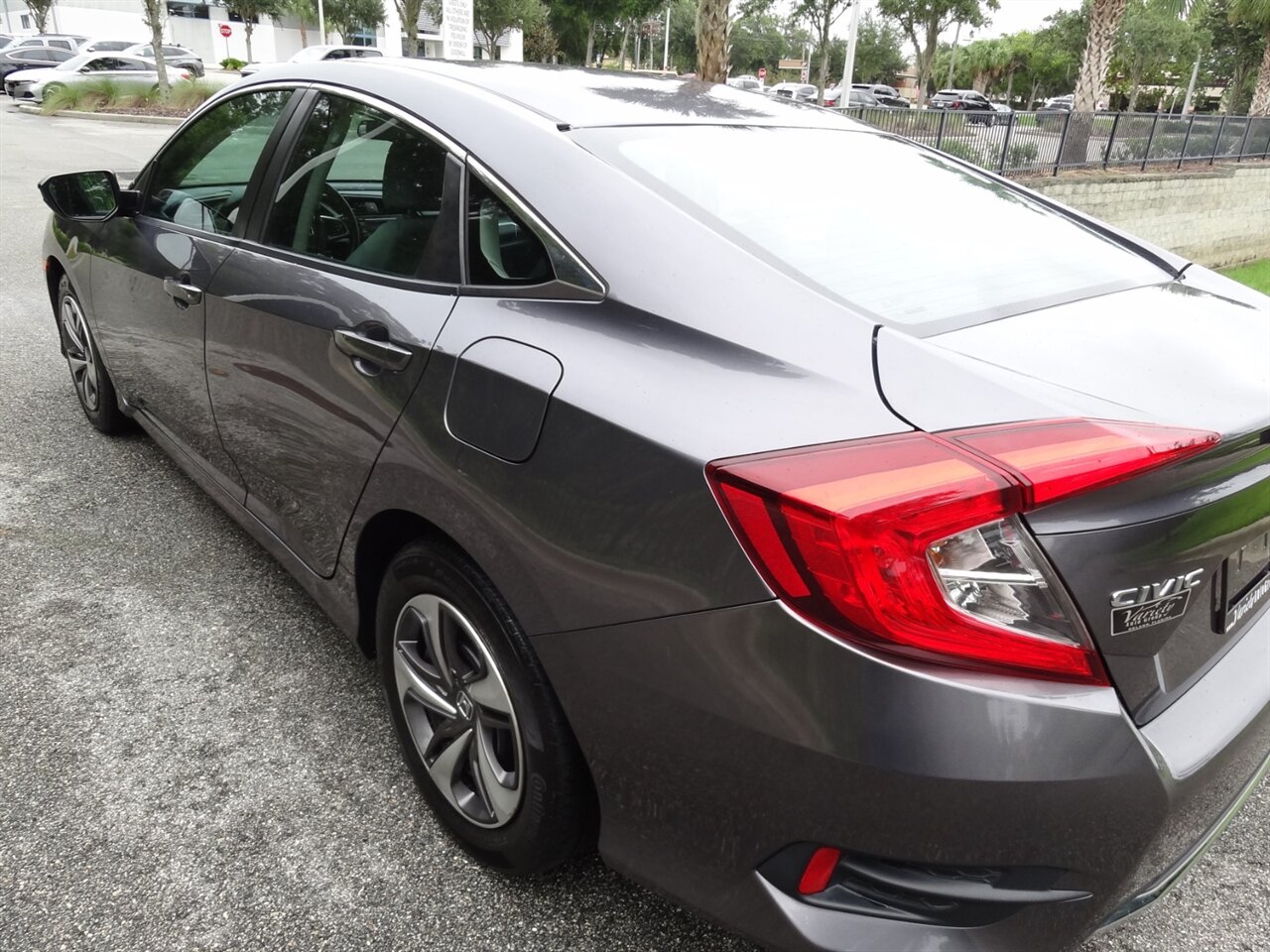 2020 Honda Civic LX - Photo 12 - Deland, FL 32720