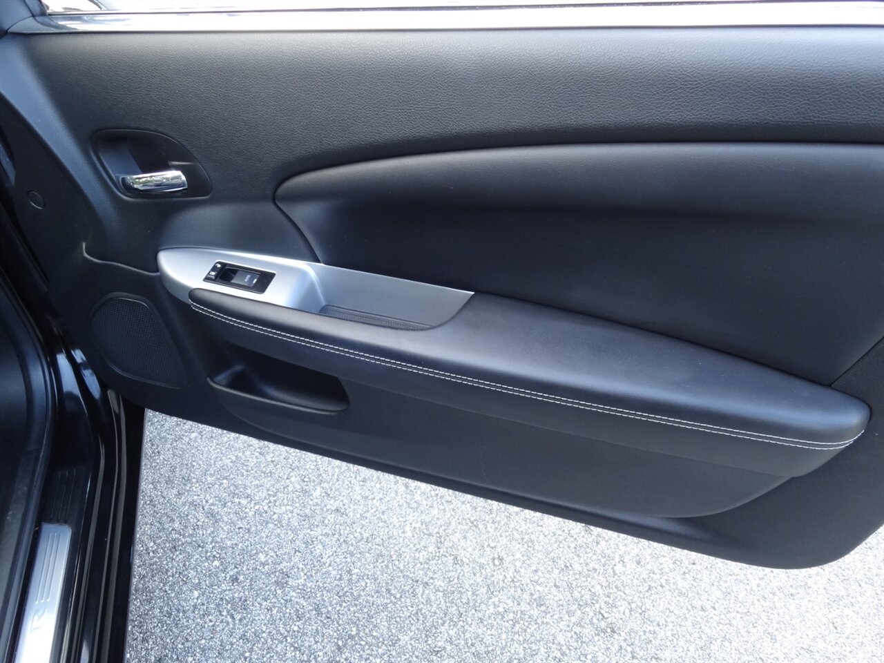 2013 Chrysler 200 Limited  Hard top convertible - Photo 44 - Deland, FL 32720