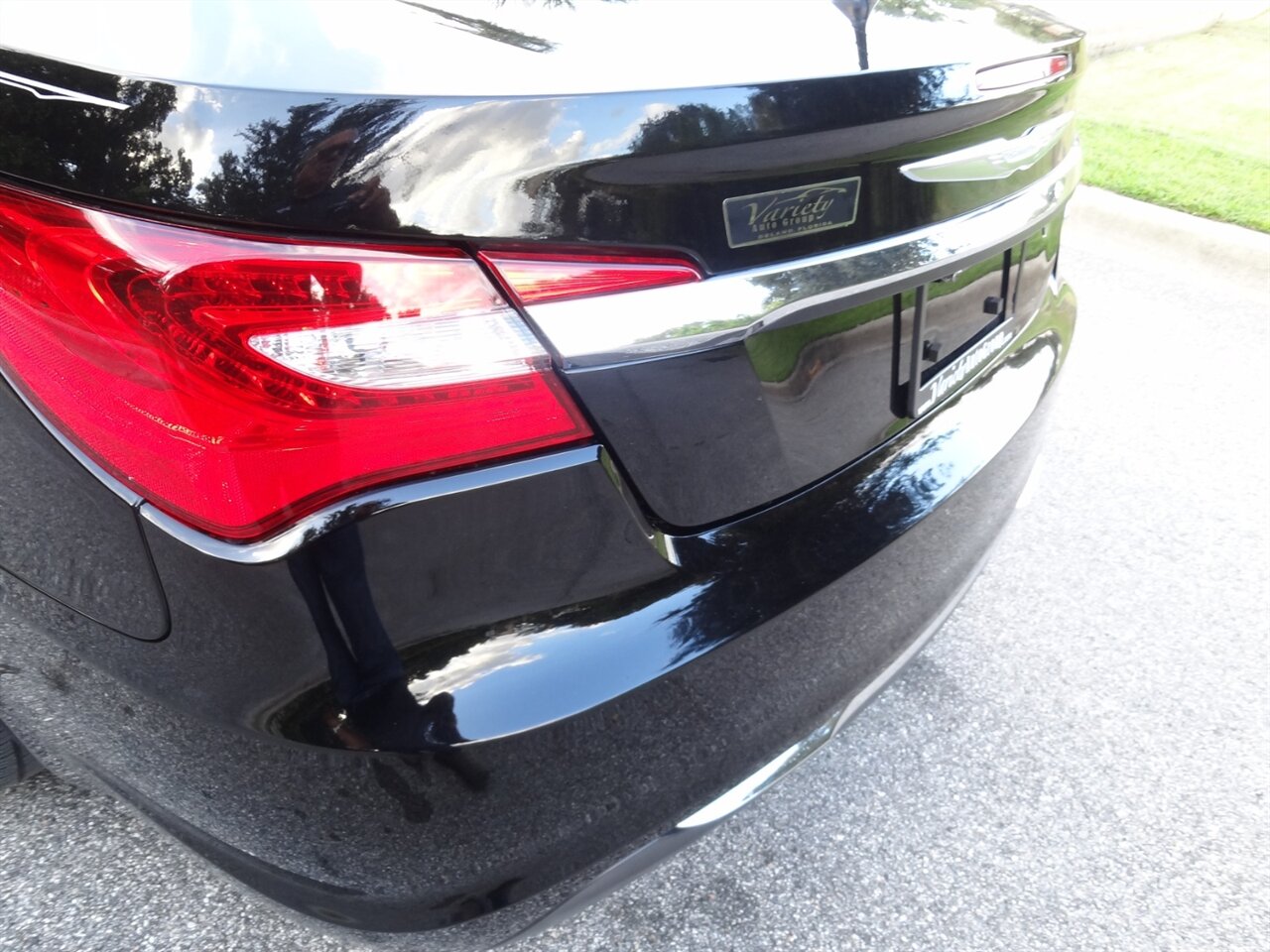 2013 Chrysler 200 Limited  Hard top convertible - Photo 27 - Deland, FL 32720