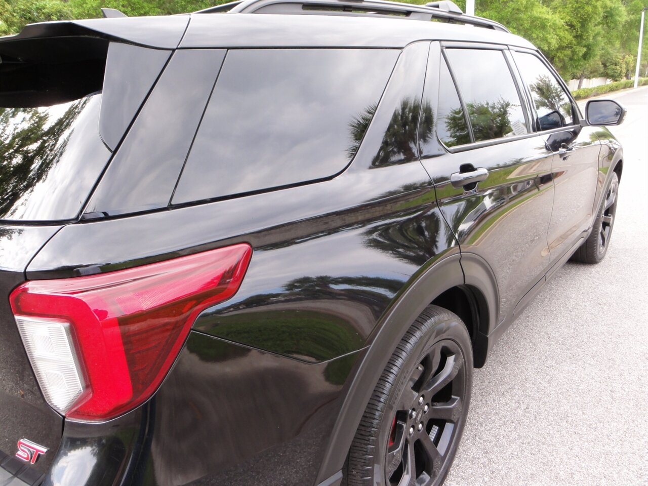 2022 Ford Explorer ST Premium - Photo 13 - Deland, FL 32720