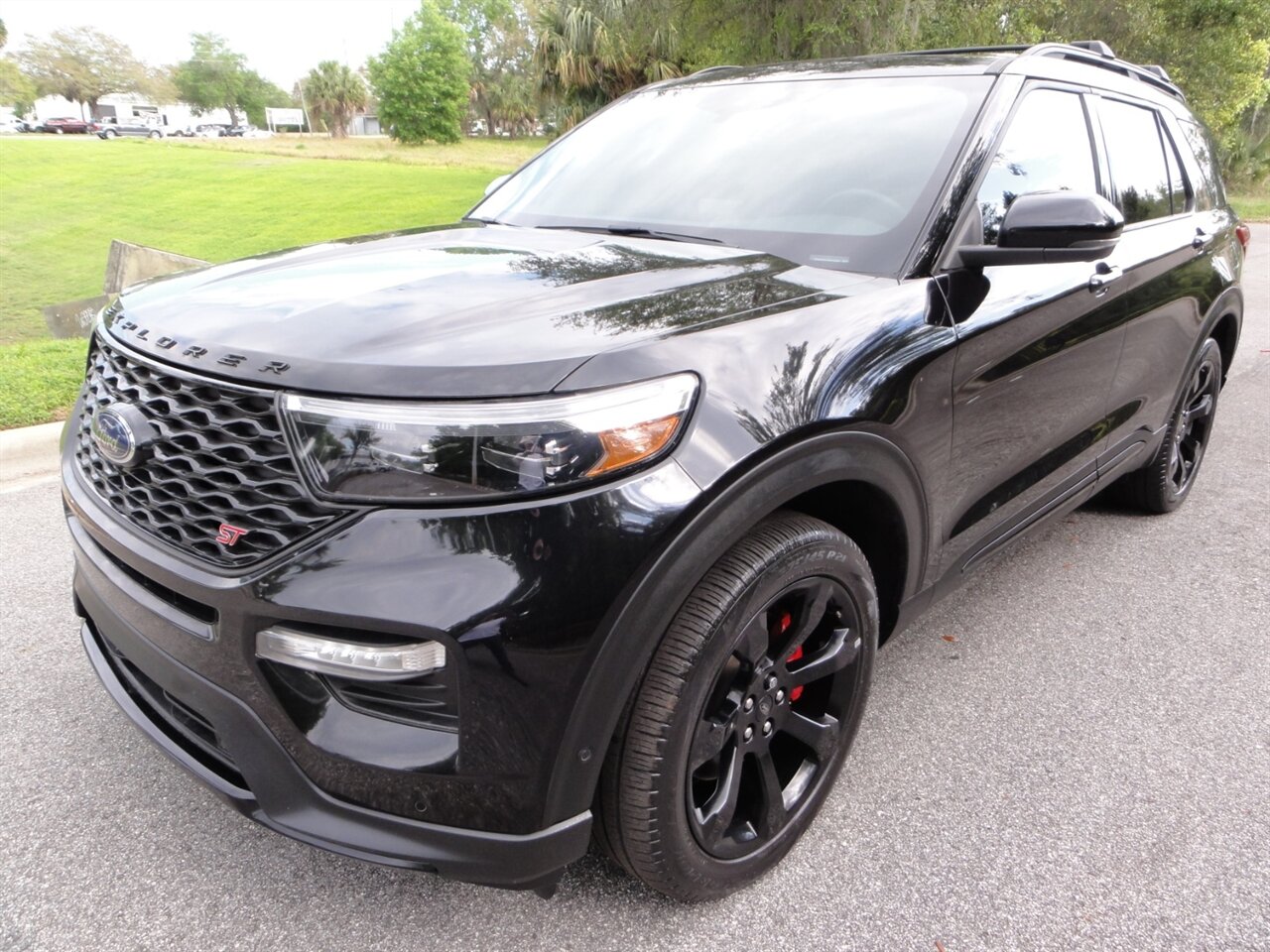 2022 Ford Explorer ST Premium - Photo 2 - Deland, FL 32720