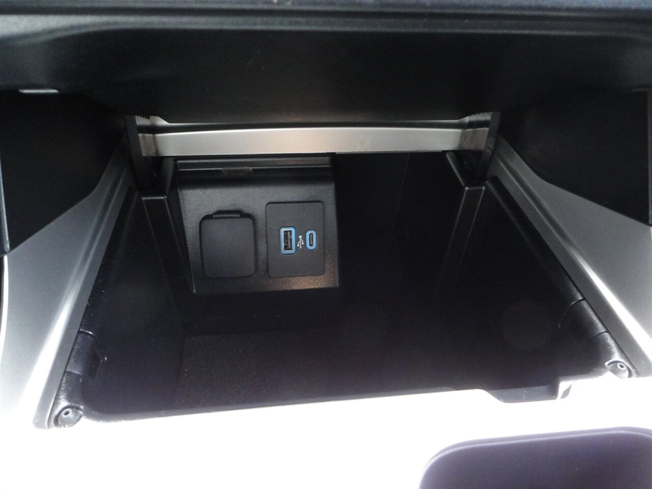 2022 Ford Explorer ST Premium - Photo 66 - Deland, FL 32720