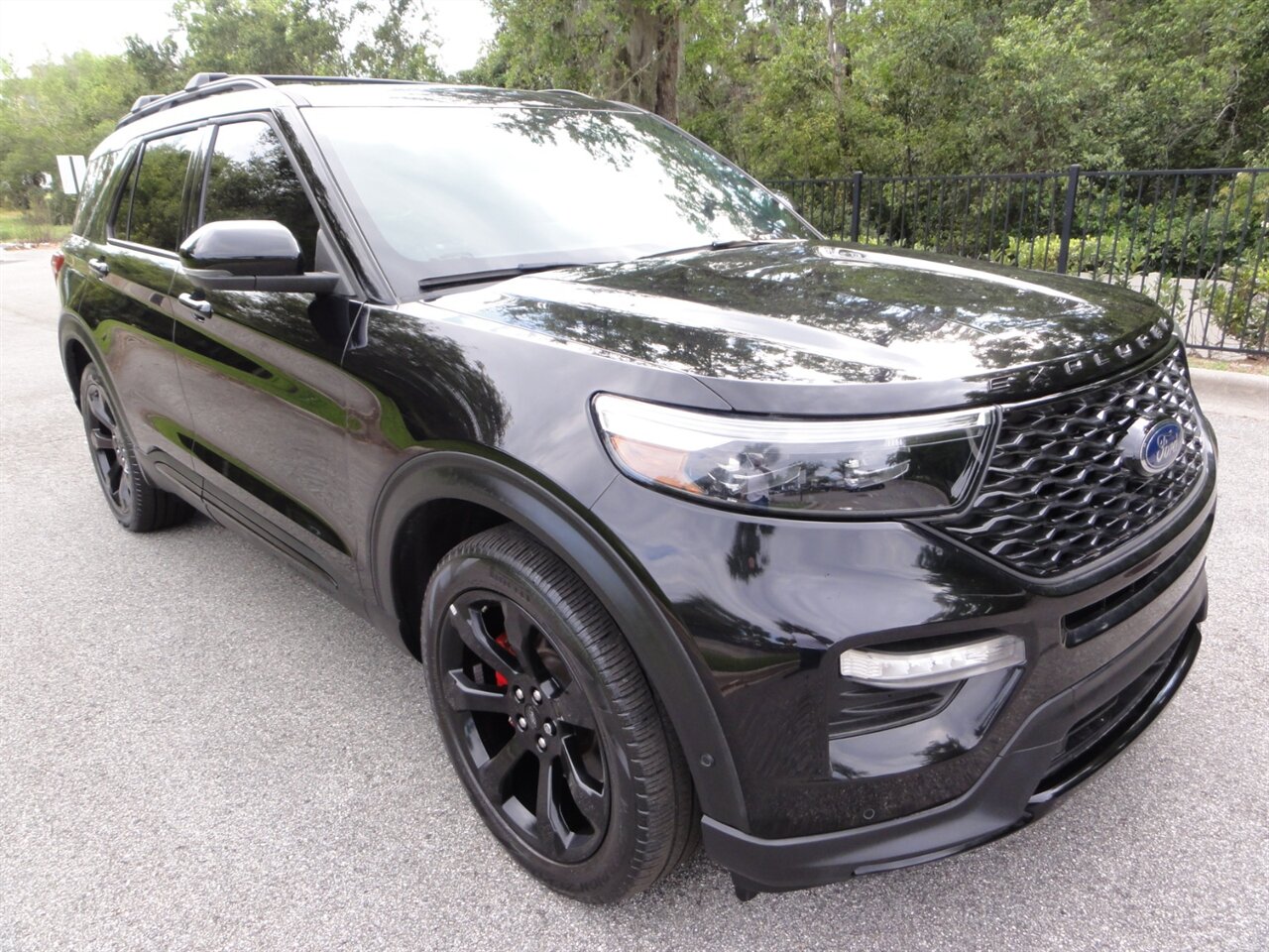 2022 Ford Explorer ST  Premium - Photo 1 - Deland, FL 32720