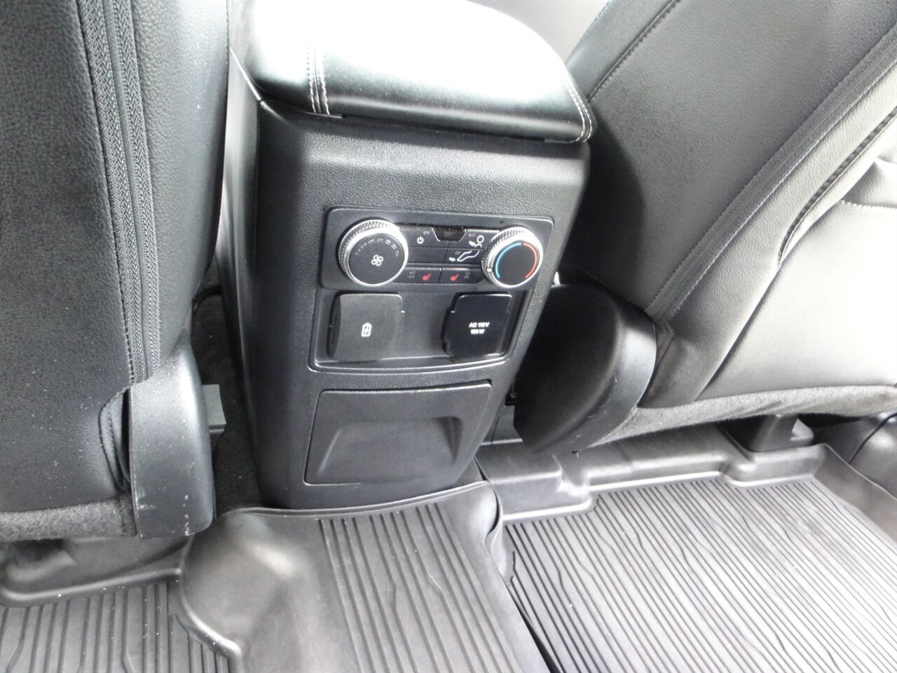 2022 Ford Explorer ST Premium - Photo 37 - Deland, FL 32720