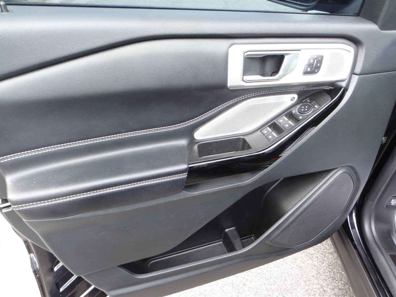 2022 Ford Explorer ST Premium - Photo 28 - Deland, FL 32720