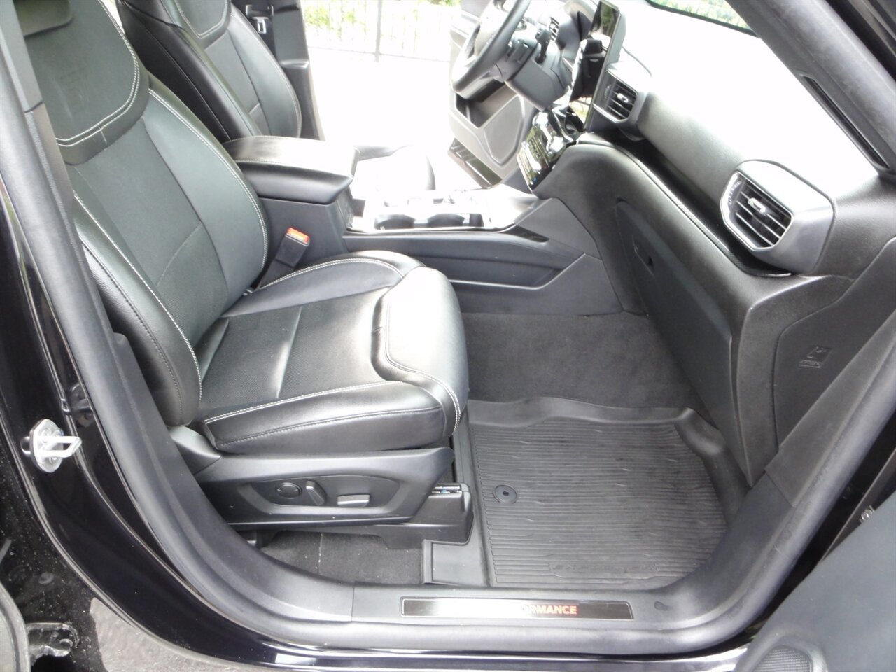 2022 Ford Explorer ST Premium - Photo 44 - Deland, FL 32720