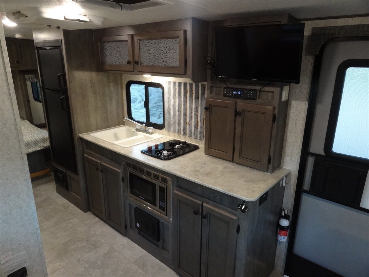 2020 Coachmen Apex Nano 213RDS - Photo 31 - Deland, FL 32720