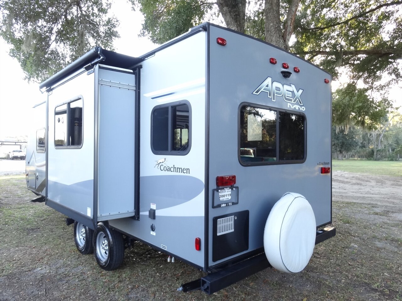 2020 Coachmen Apex Nano 213RDS - Photo 4 - Deland, FL 32720