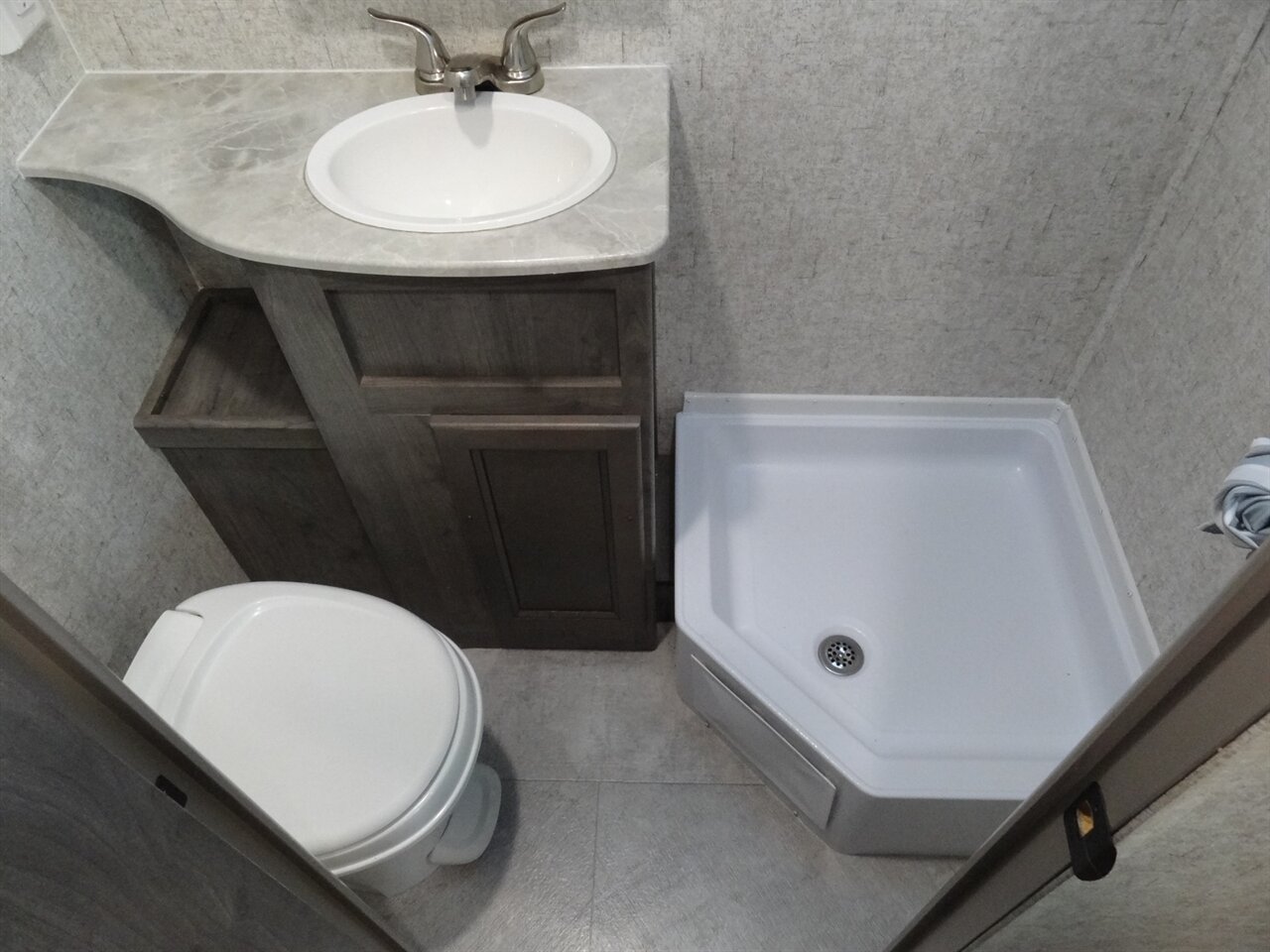 2020 Coachmen Apex Nano 213RDS - Photo 41 - Deland, FL 32720