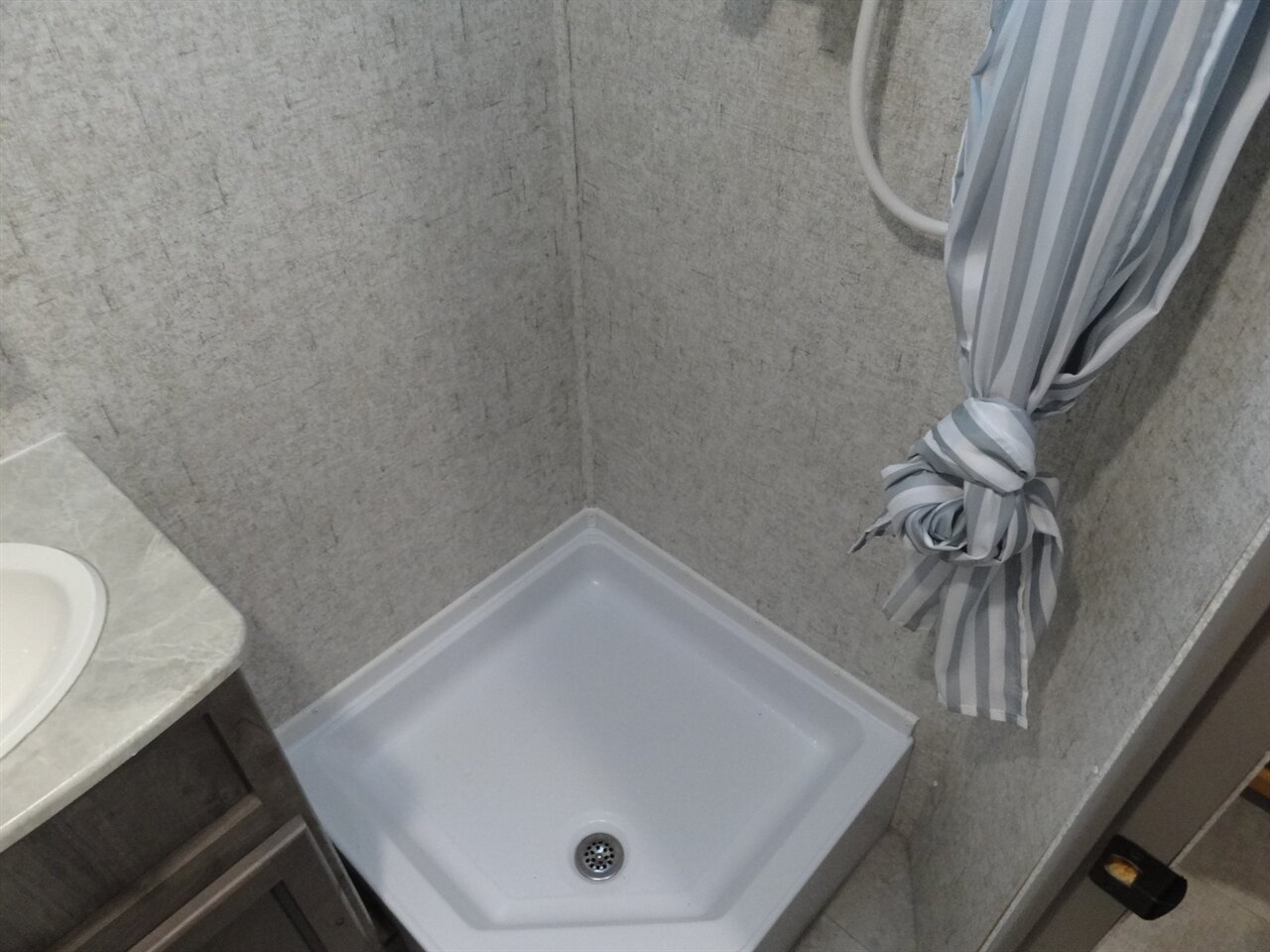 2020 Coachmen Apex Nano 213RDS - Photo 44 - Deland, FL 32720