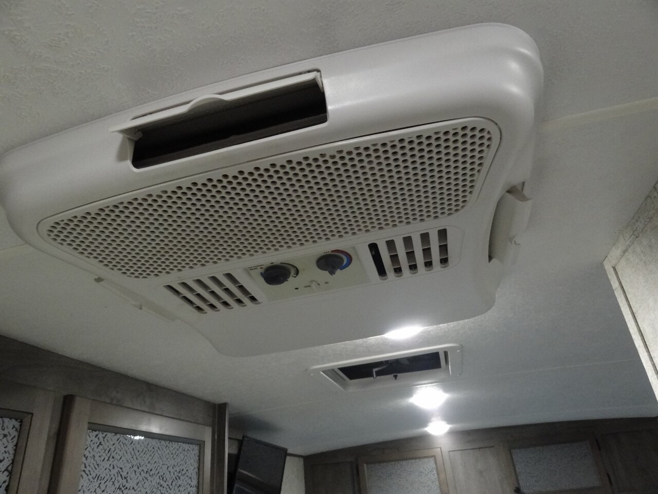 2020 Coachmen Apex Nano 213RDS - Photo 54 - Deland, FL 32720