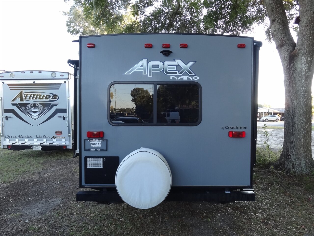2020 Coachmen Apex Nano 213RDS - Photo 5 - Deland, FL 32720
