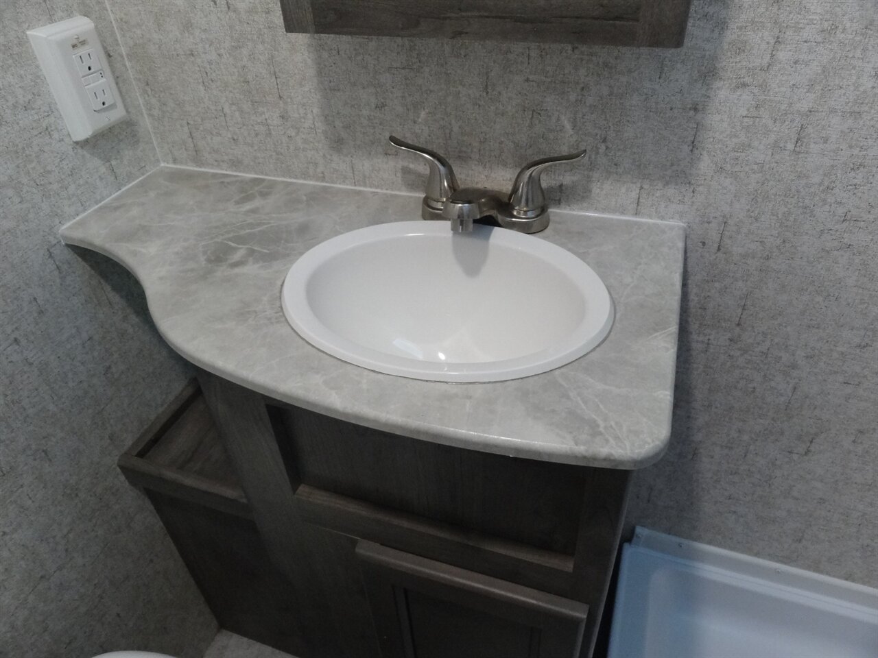 2020 Coachmen Apex Nano 213RDS - Photo 43 - Deland, FL 32720