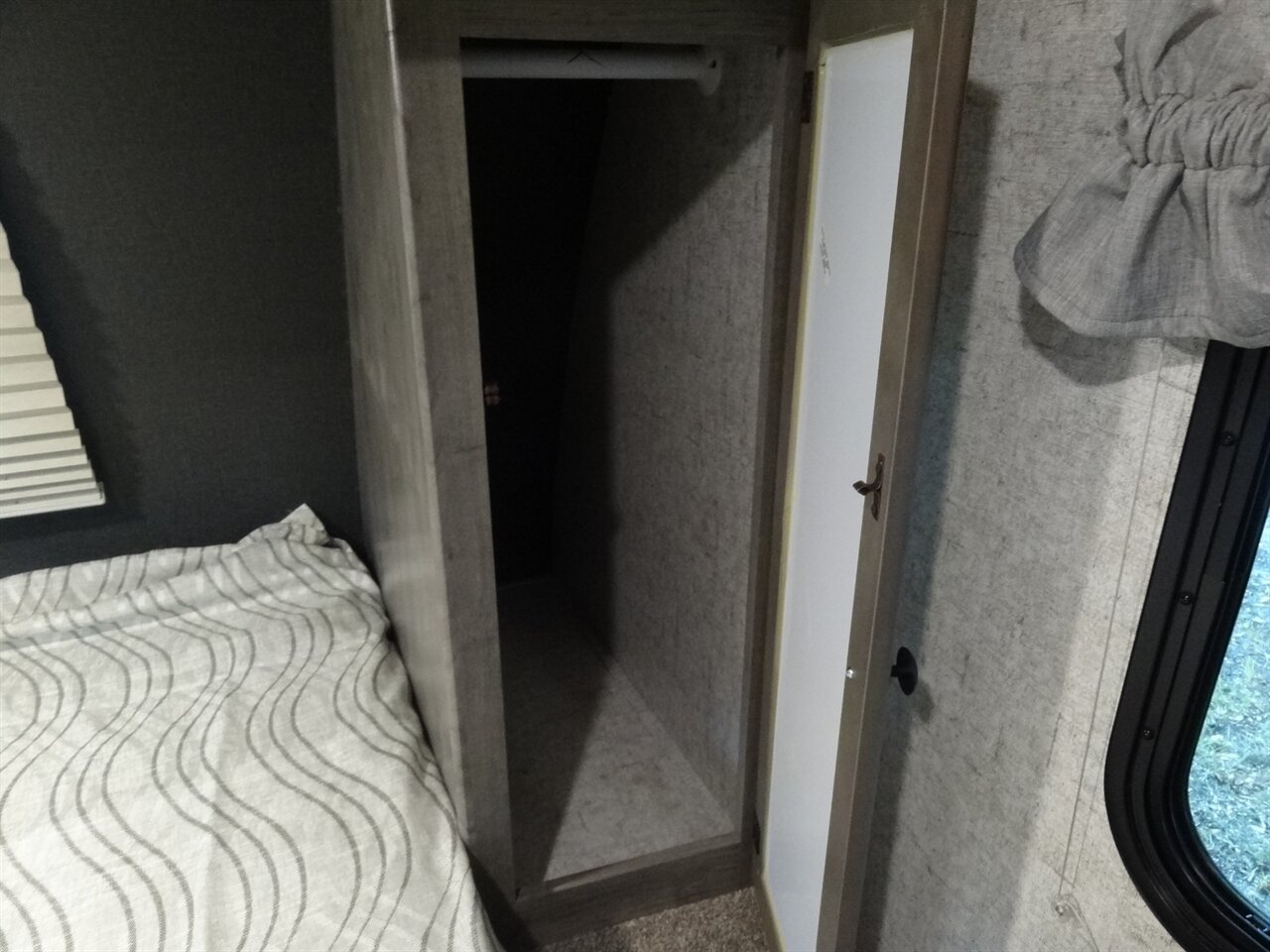 2020 Coachmen Apex Nano 213RDS - Photo 51 - Deland, FL 32720