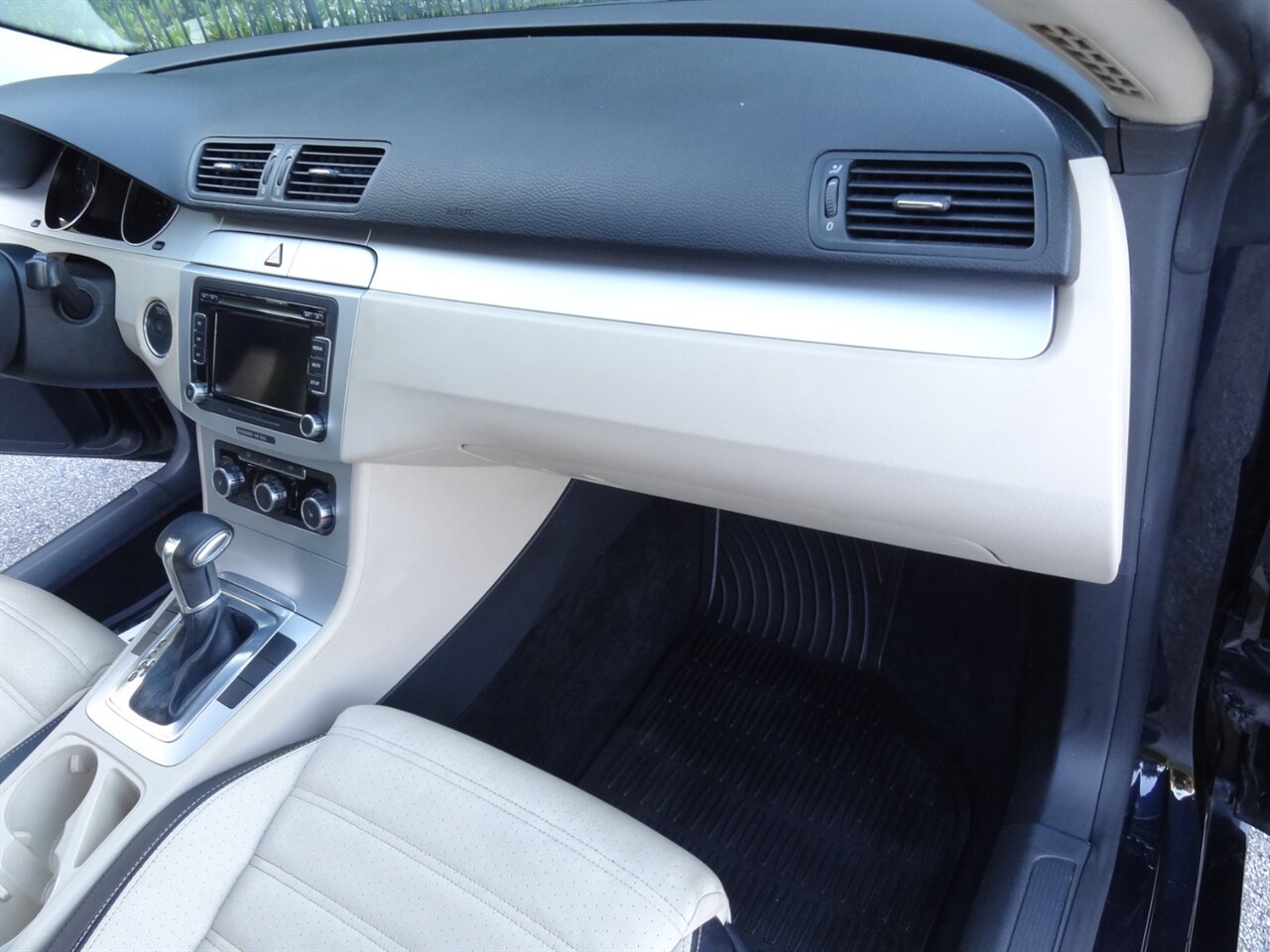 2011 Volkswagen CC Sport - Photo 39 - Deland, FL 32720