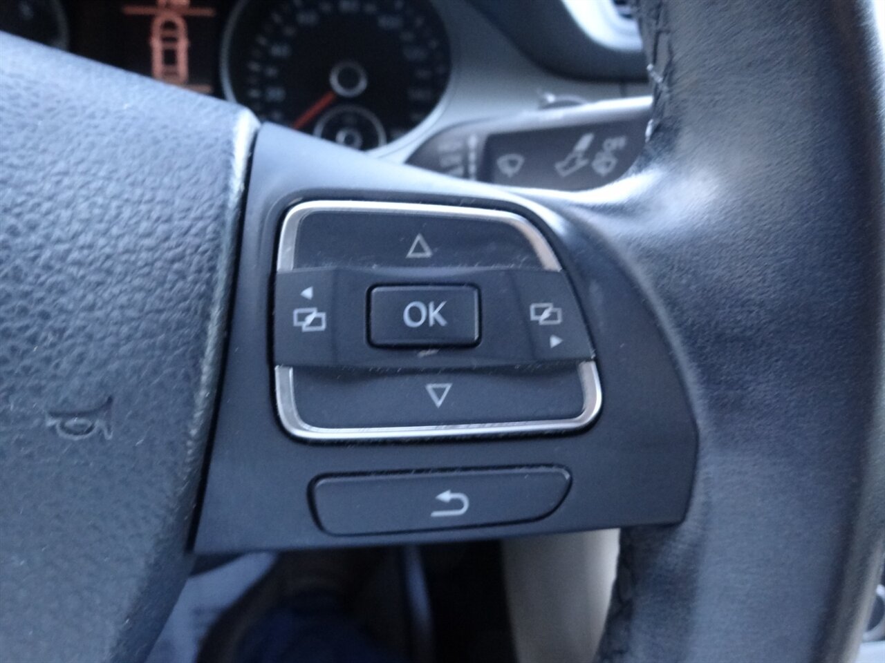 2011 Volkswagen CC Sport - Photo 44 - Deland, FL 32720