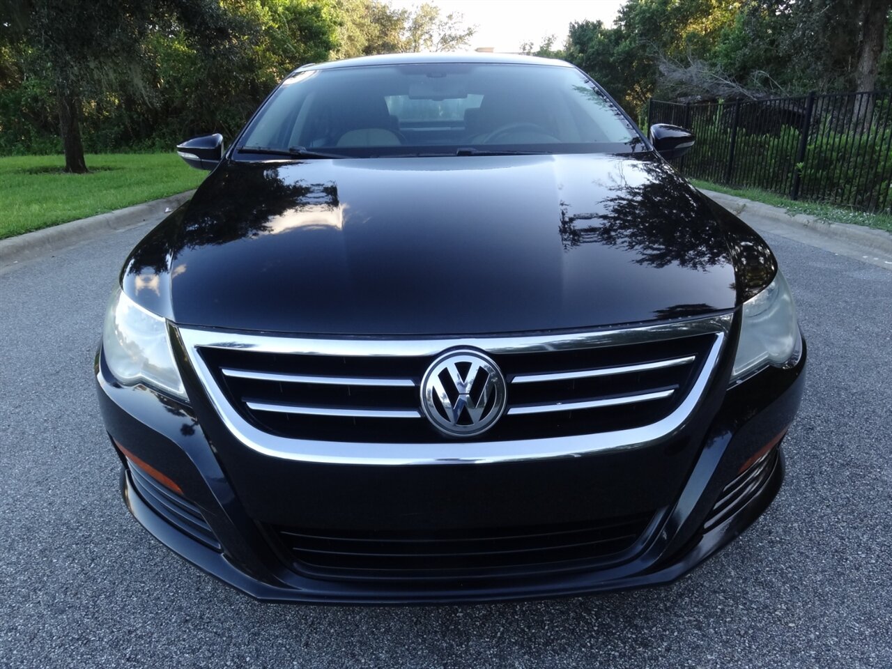 2011 Volkswagen CC Sport - Photo 5 - Deland, FL 32720