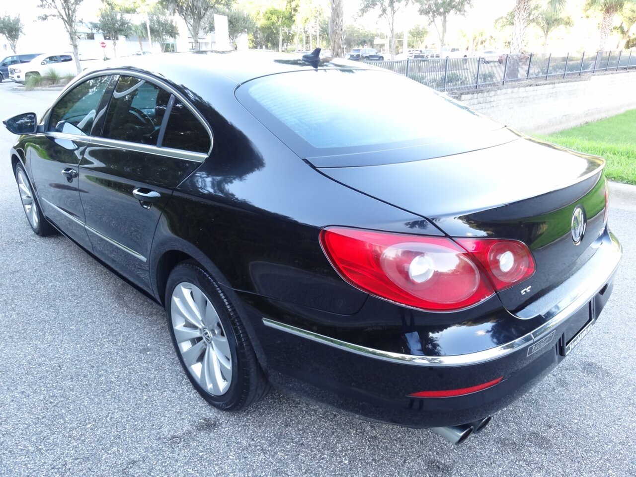 2011 Volkswagen CC Sport - Photo 3 - Deland, FL 32720