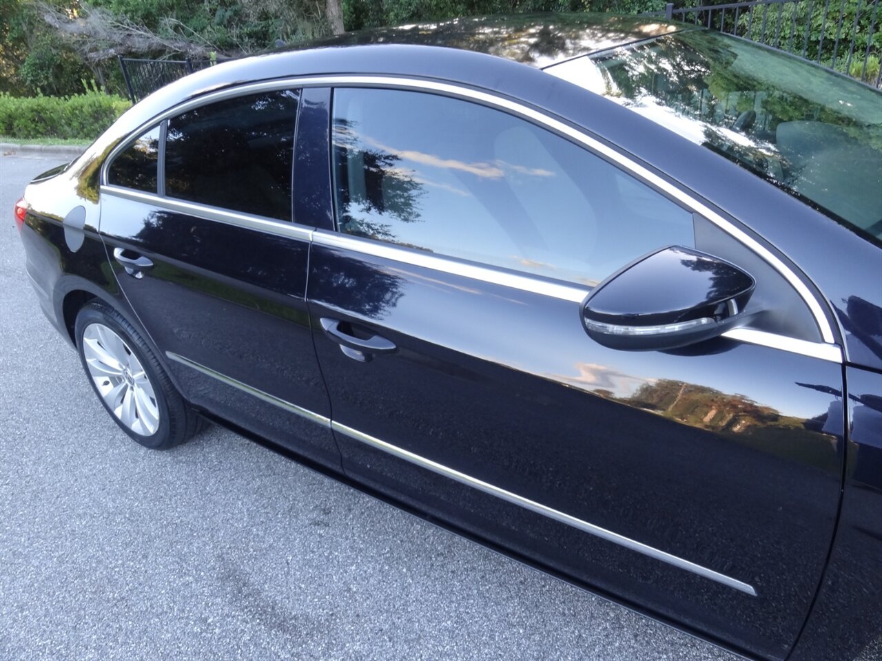 2011 Volkswagen CC Sport - Photo 10 - Deland, FL 32720