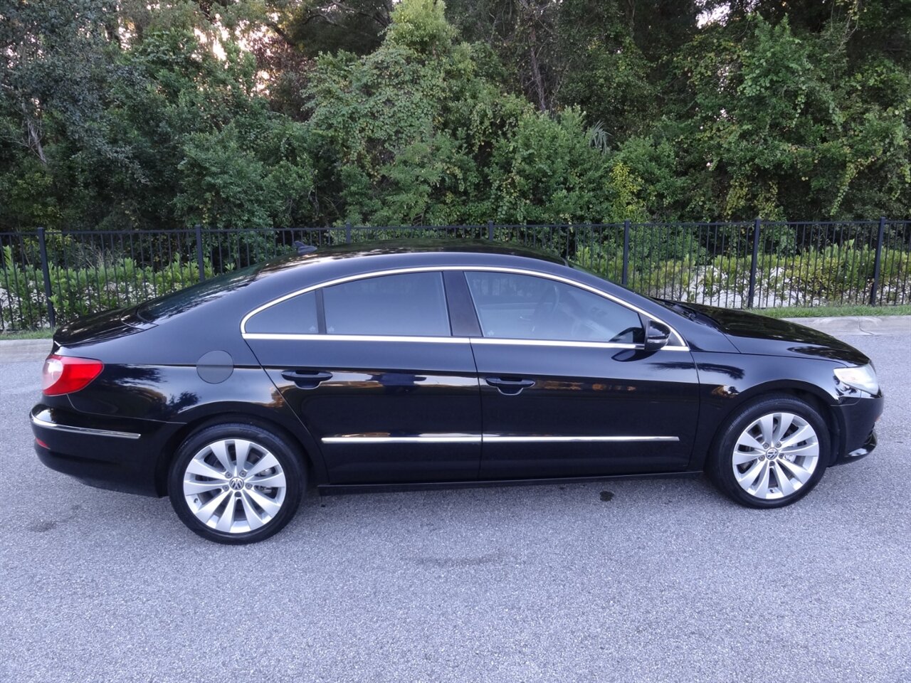 2011 Volkswagen CC Sport - Photo 15 - Deland, FL 32720
