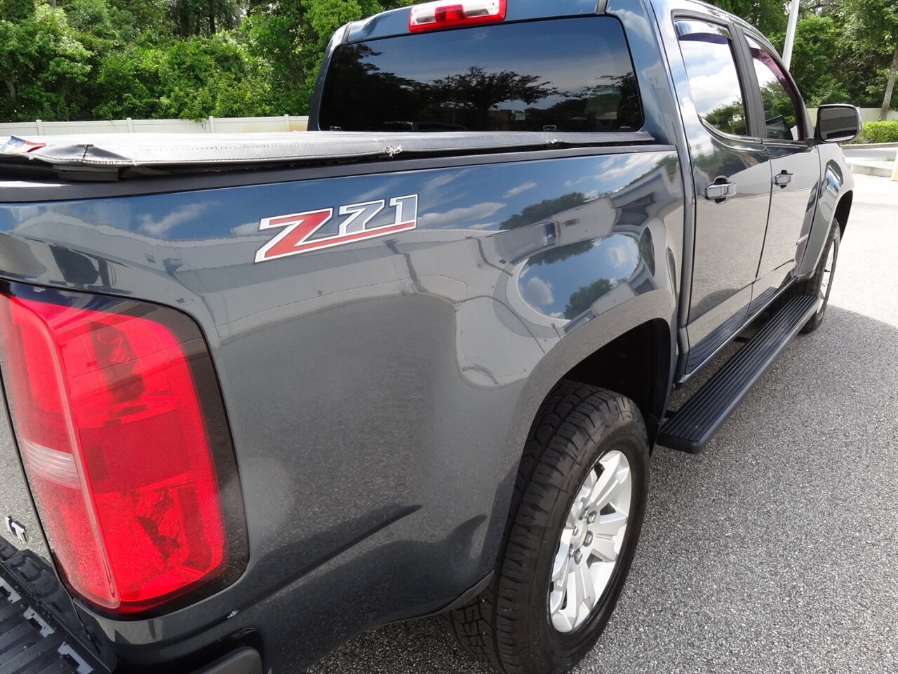 2019 Chevrolet Colorado LT Z71 - Photo 15 - Deland, FL 32720