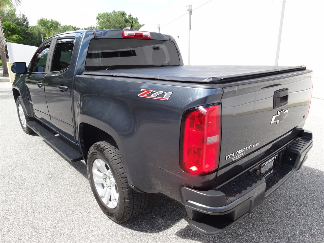 2019 Chevrolet Colorado LT Z71 - Photo 4 - Deland, FL 32720