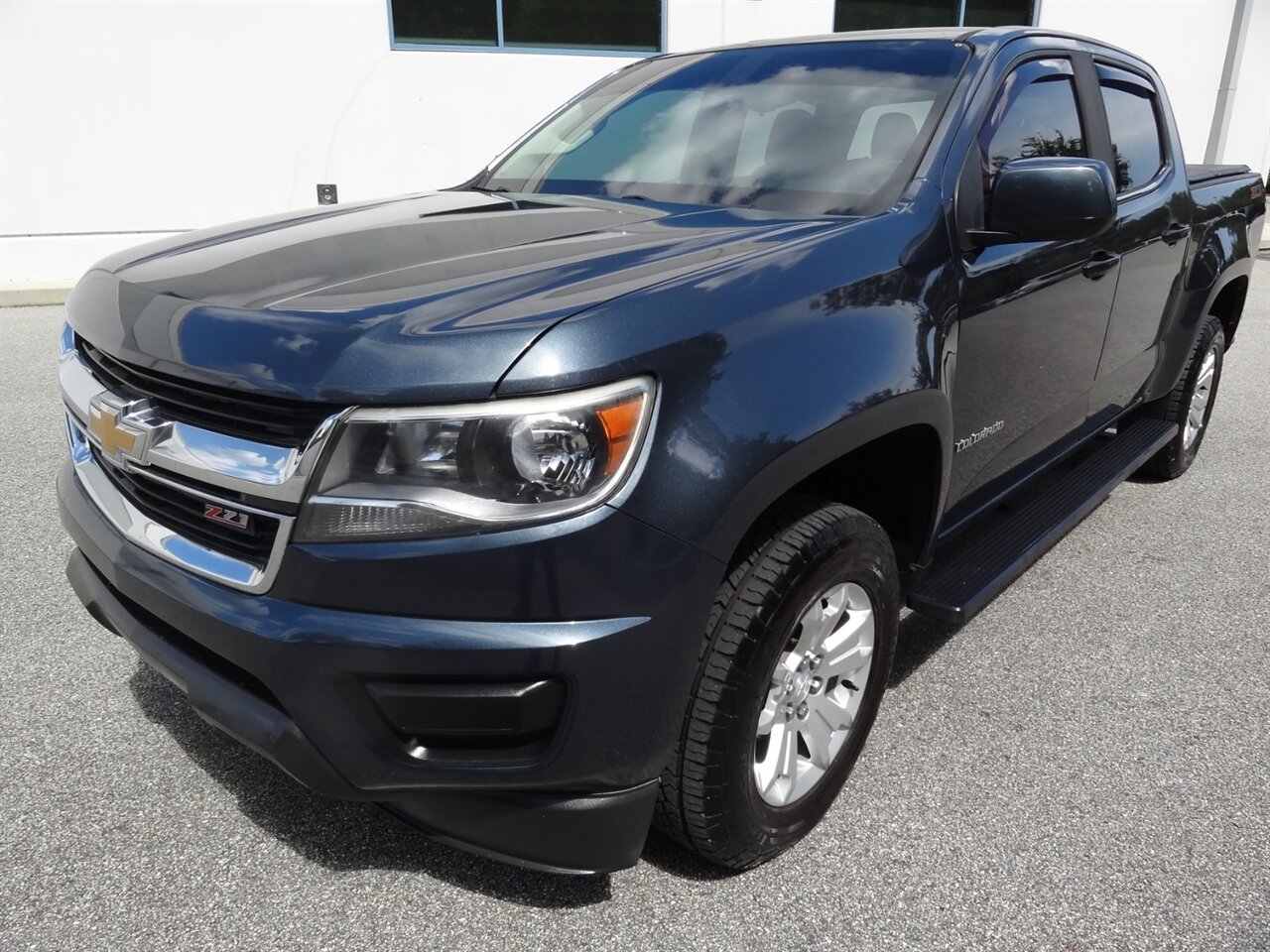 2019 Chevrolet Colorado LT Z71 - Photo 2 - Deland, FL 32720