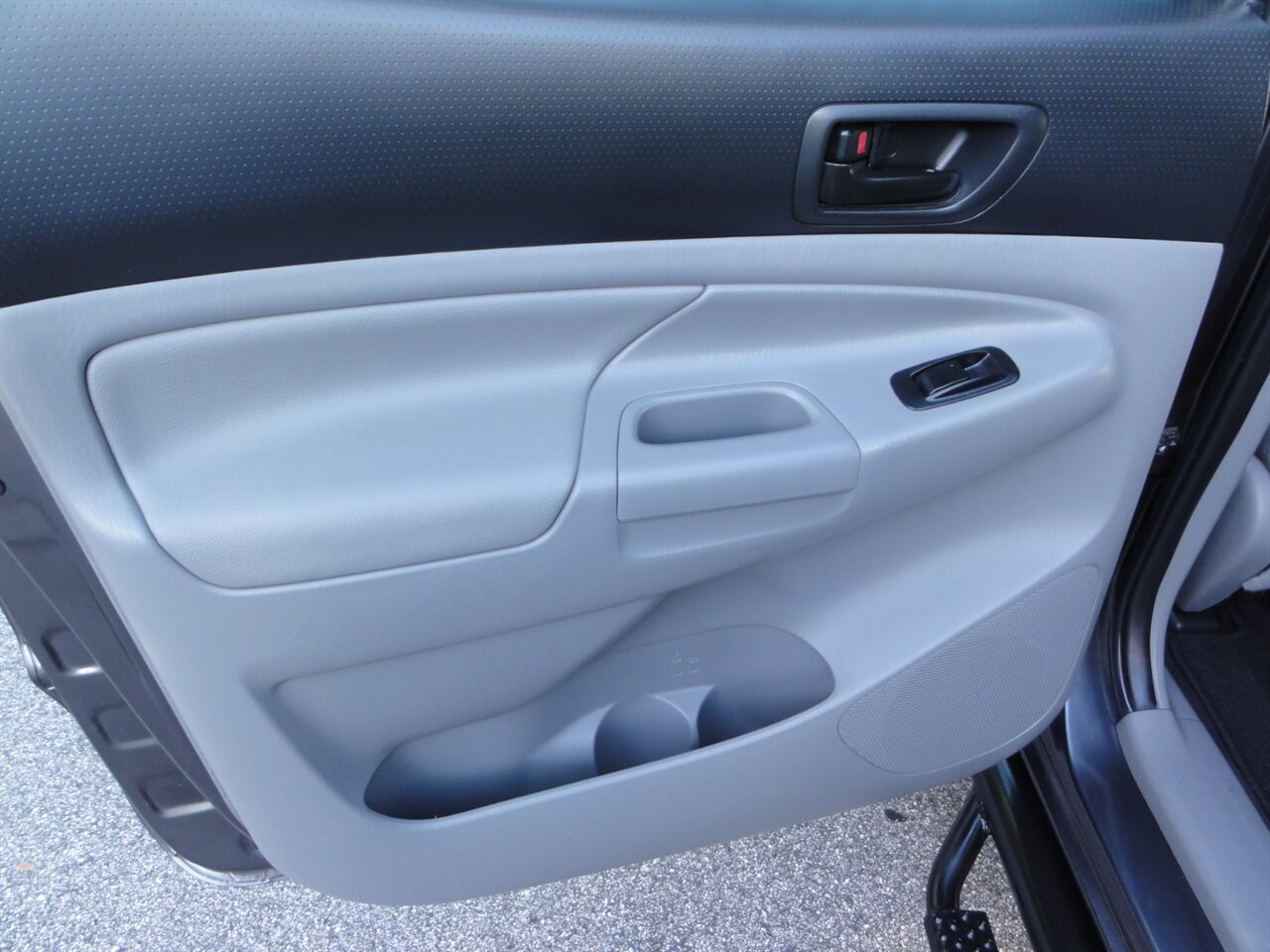 2015 Toyota Tacoma PreRunner V6  Crew cab - Photo 43 - Deland, FL 32720