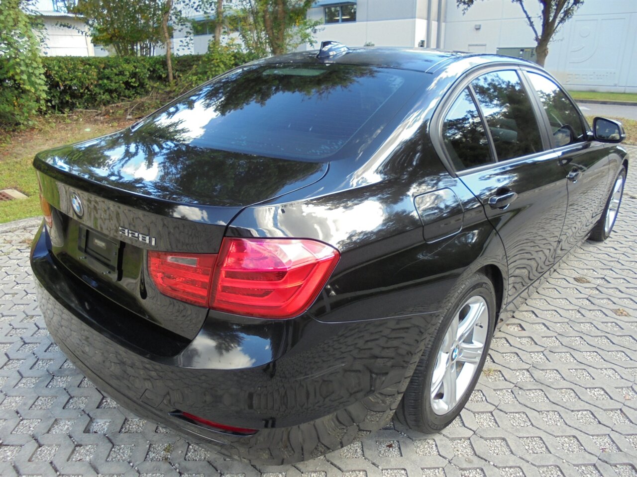 2013 BMW 328i   - Photo 3 - Deland, FL 32720