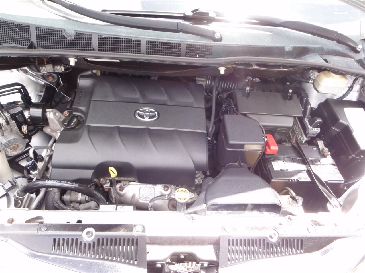 2014 Toyota Sienna XLE 8-Passenger Rear DVD entertainment - Photo 26 - Deland, FL 32720