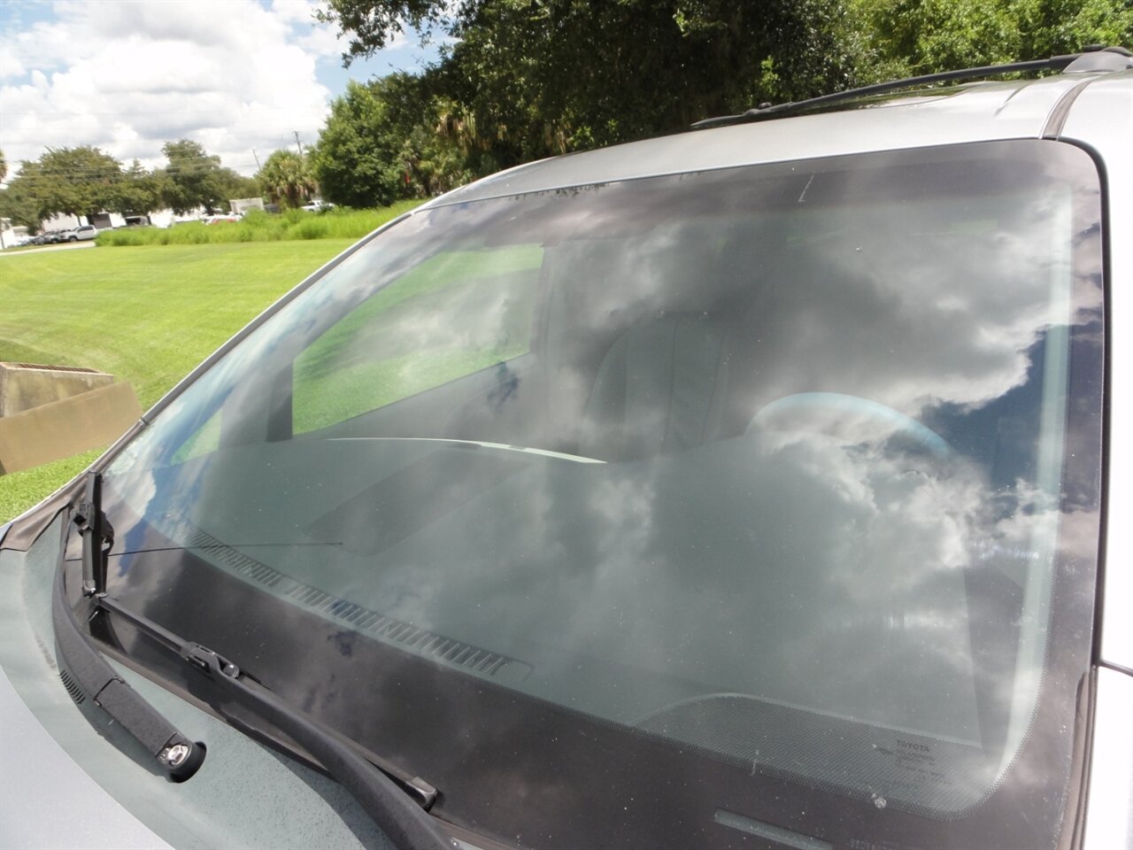 2014 Toyota Sienna XLE 8-Passenger Rear DVD entertainment - Photo 18 - Deland, FL 32720