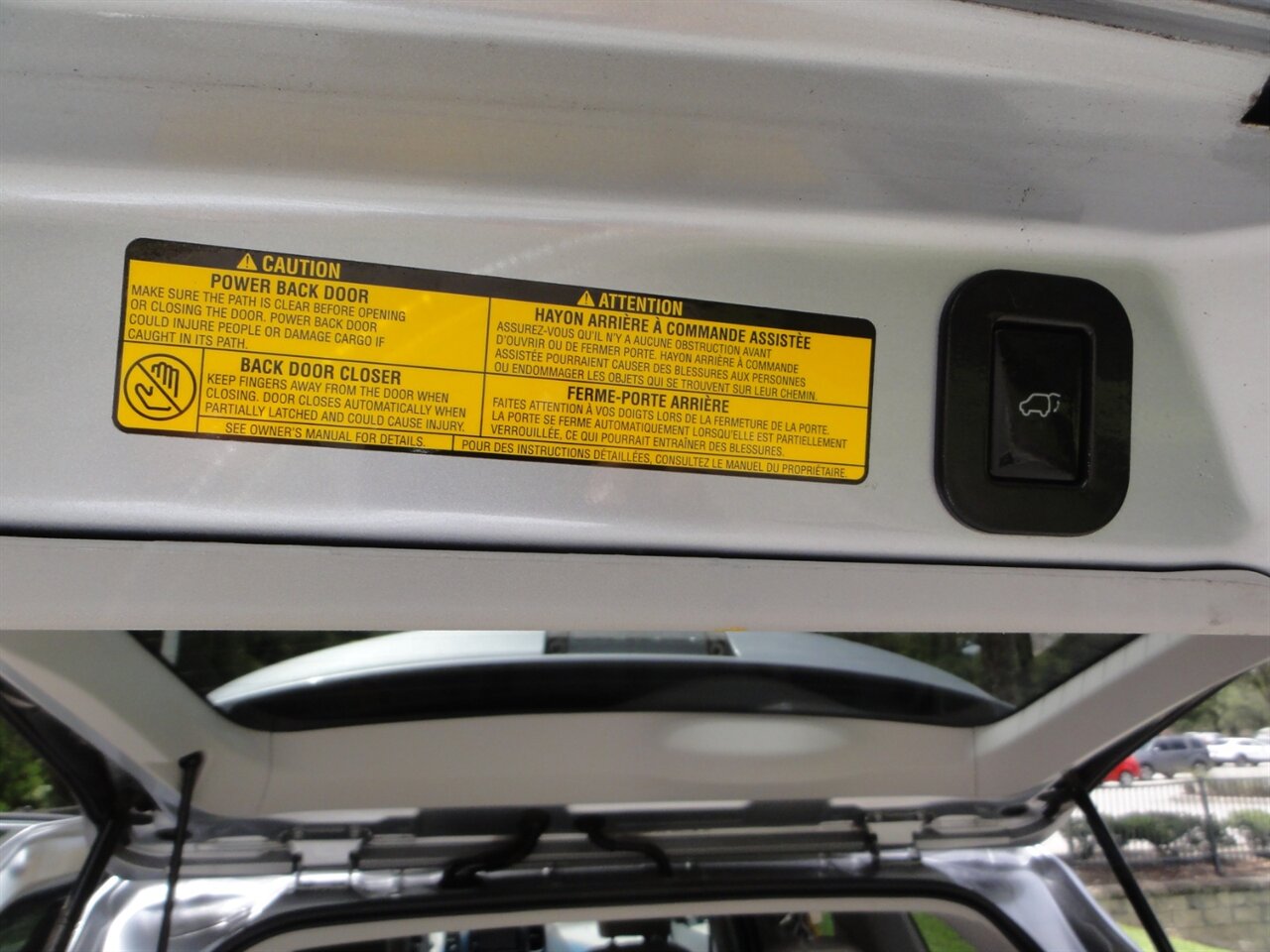 2014 Toyota Sienna XLE 8-Passenger Rear DVD entertainment - Photo 27 - Deland, FL 32720