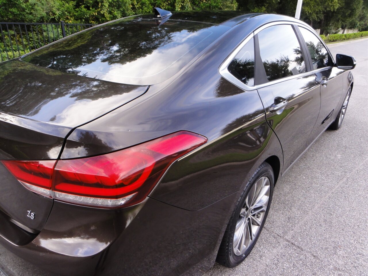 2015 Hyundai Genesis 3.8L Ultra luxury - Photo 14 - Deland, FL 32720