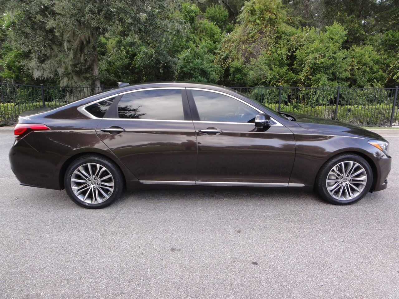 2015 Hyundai Genesis 3.8L Ultra luxury - Photo 16 - Deland, FL 32720