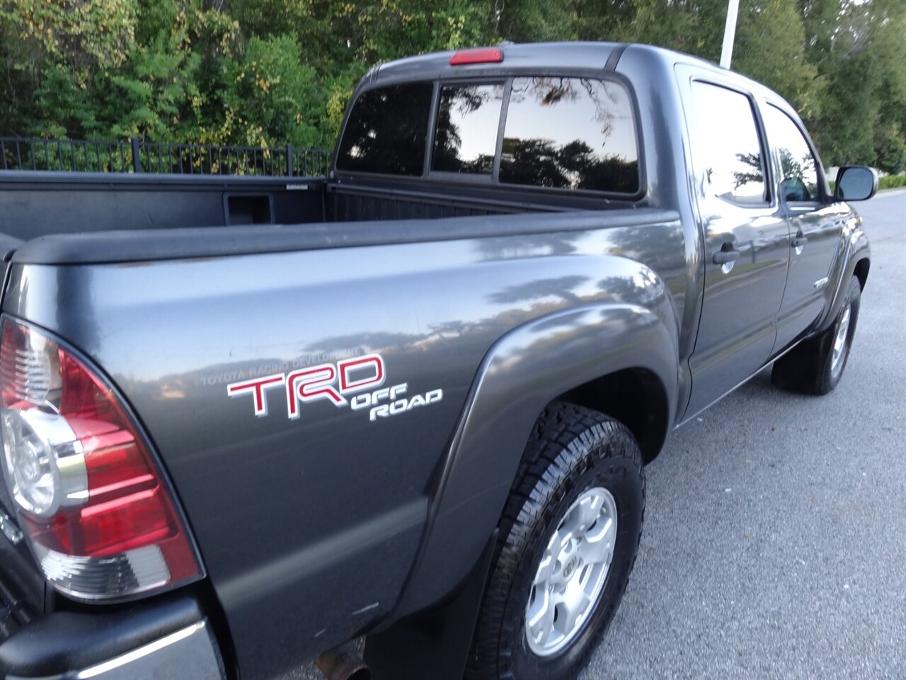 2009 Toyota Tacoma V6 Crew cab 4X4  TRD - Photo 13 - Deland, FL 32720