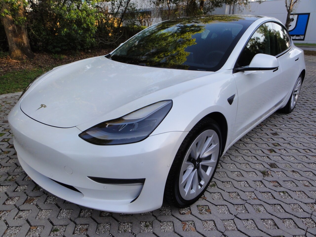2021 Tesla Model 3 Long Range Premium Dual motor - Photo 2 - Deland, FL 32720