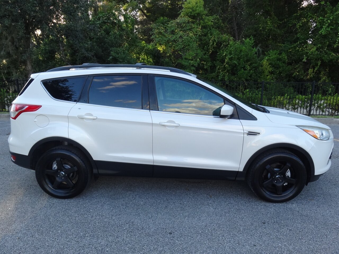 2013 Ford Escape SE   - Photo 16 - Deland, FL 32720
