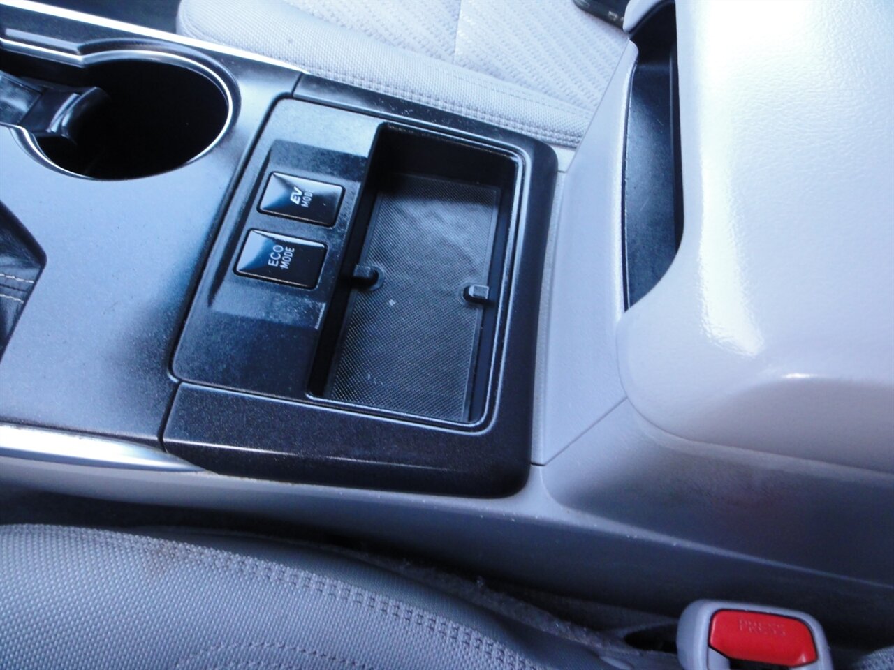 2016 Toyota Camry Hybrid LE   - Photo 54 - Deland, FL 32720